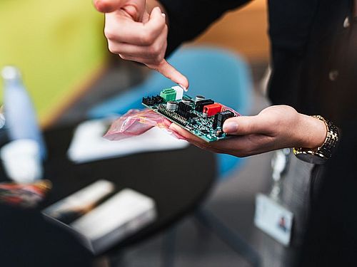FutureTechMakers bei Infineon Technologies AG infineonn
