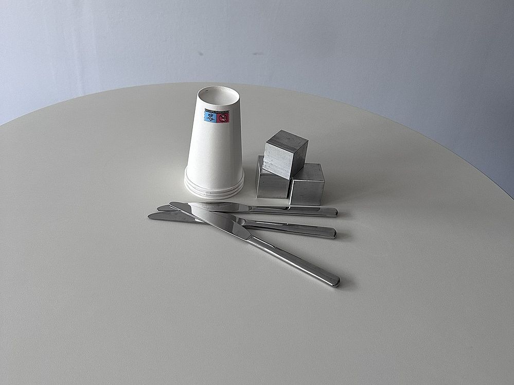 Material Experiment des Monats: Messerdreieck