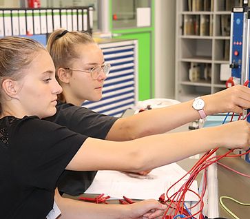 Mädchen für Technik-Camp bei Robert Bosch in Ansbach